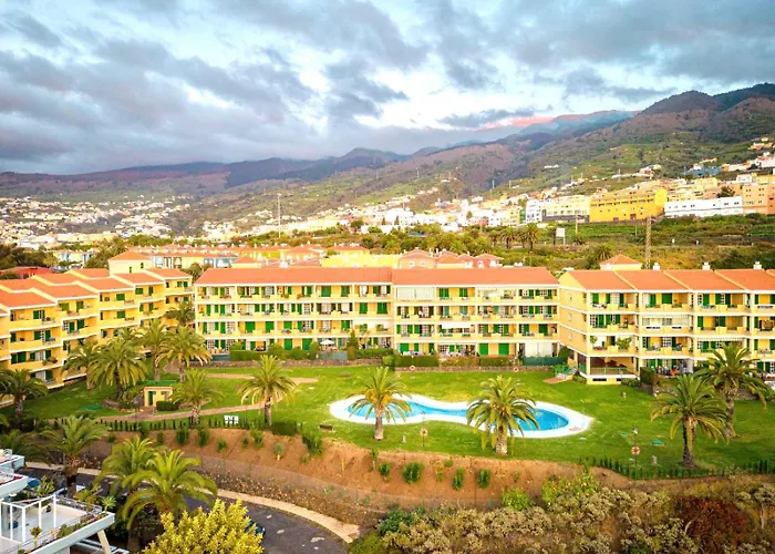 Vista Mar Azul Elegante Y Acogedor